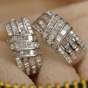 Women’s Fashion Earrings - NWT